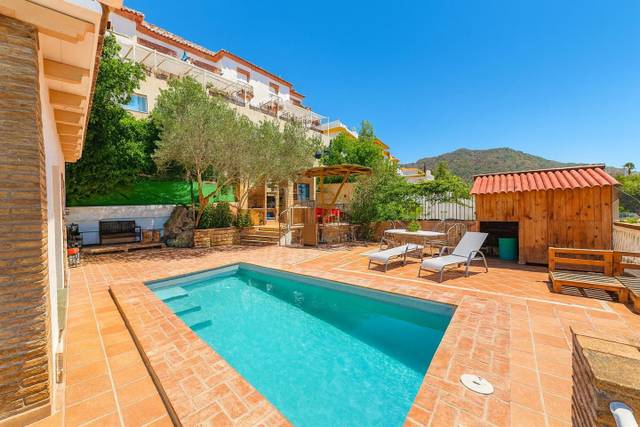 Casa-chalet en Alquiler en Biznaga en Centro