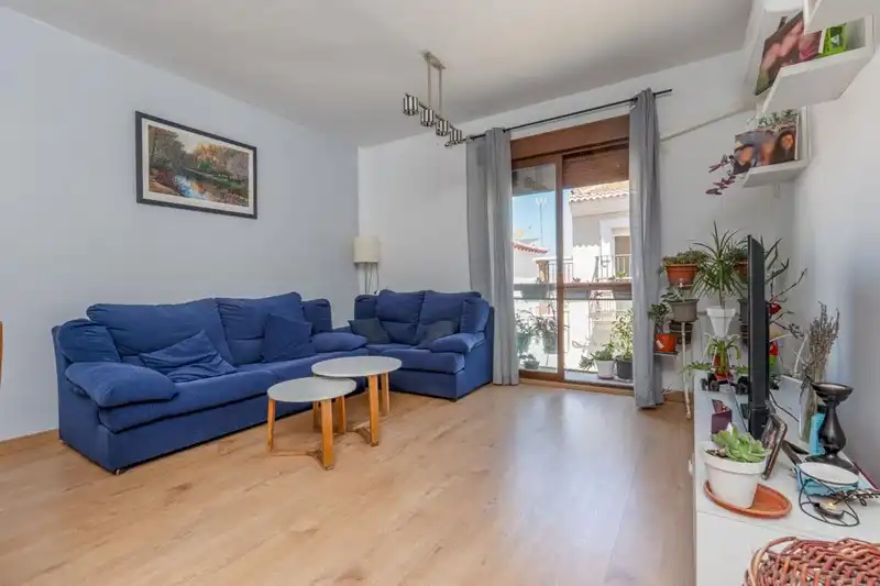 Piso con terraza en venta en Calle Reina Mora