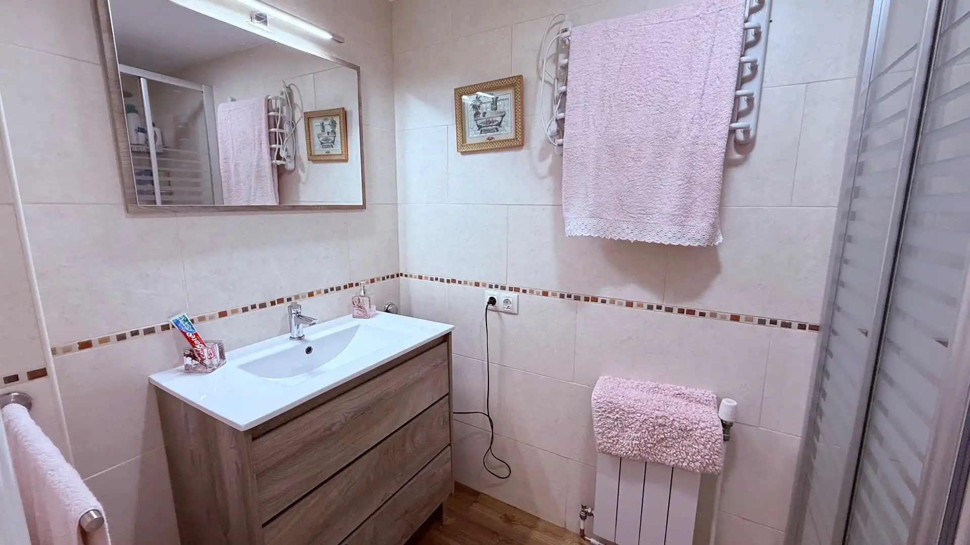 Bathroom of Detached homes for sale in La Nucia  with Air Conditioner, Heating and Private garden