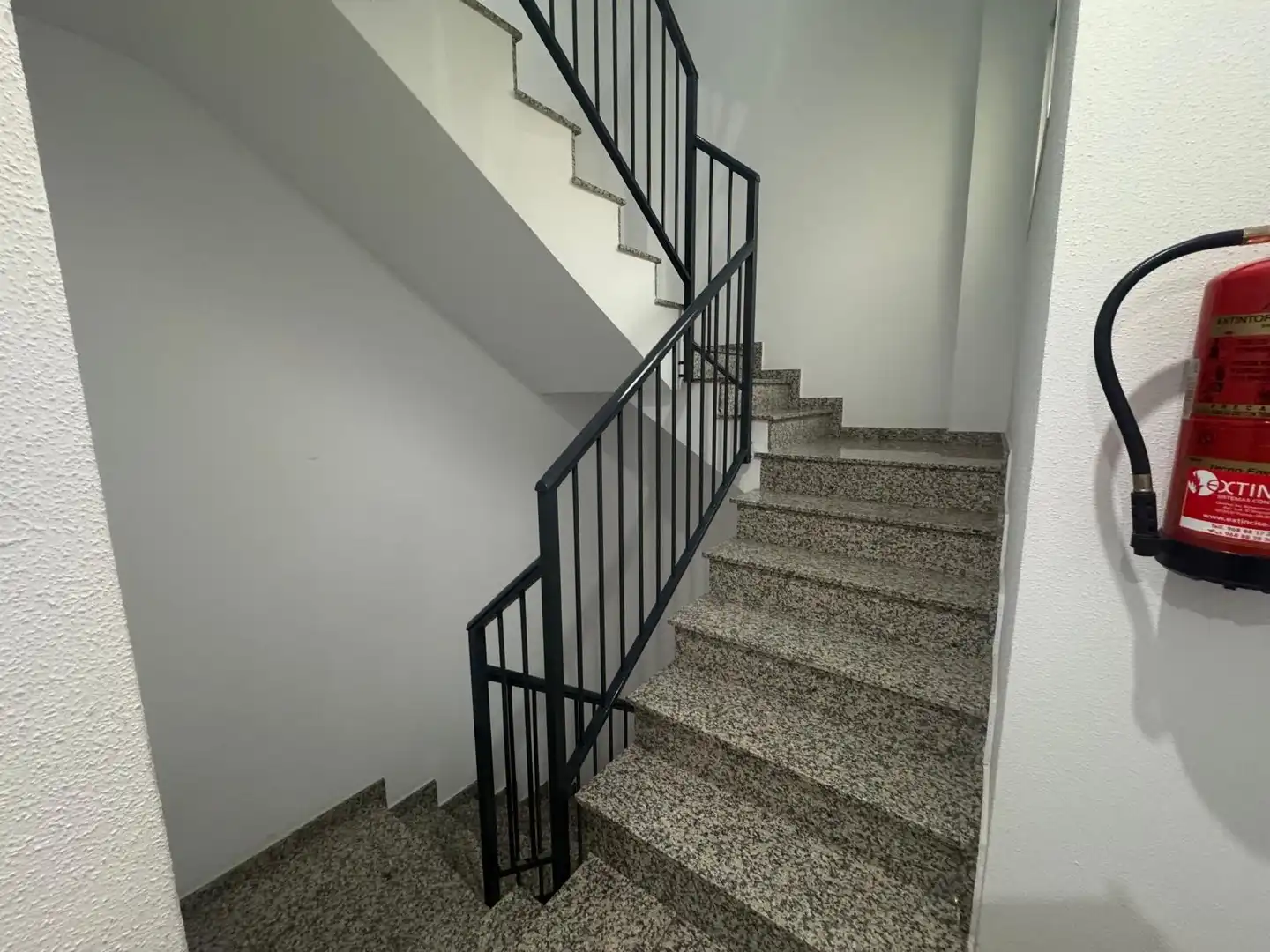 Wohnung zum Verkauf in Aspe mit Klimaanlage, Heizung und Abstellraum