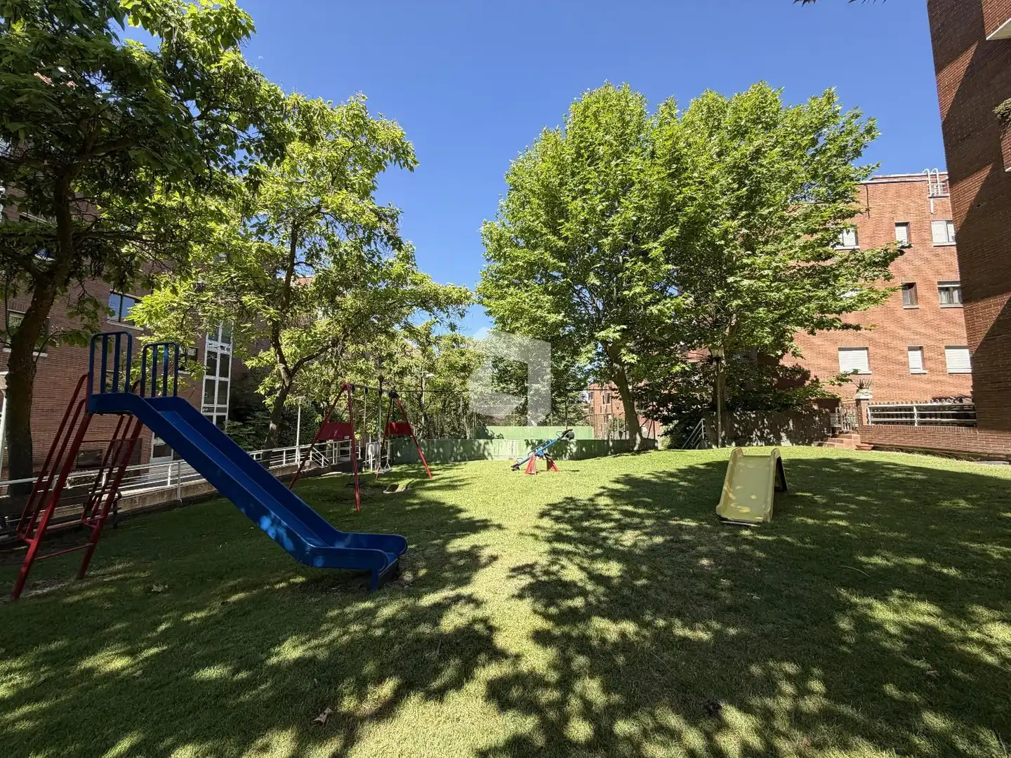 Garten von Wohnung zur Miete in Pozuelo de Alarcón mit Heizung, Parkett und Terrasse