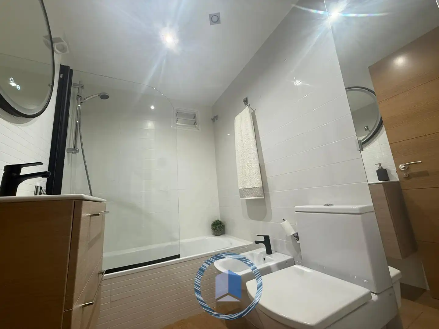 Badezimmer von Wohnung zum Verkauf in Montequinto mit Terrasse, Schwimmbad und Möbliert