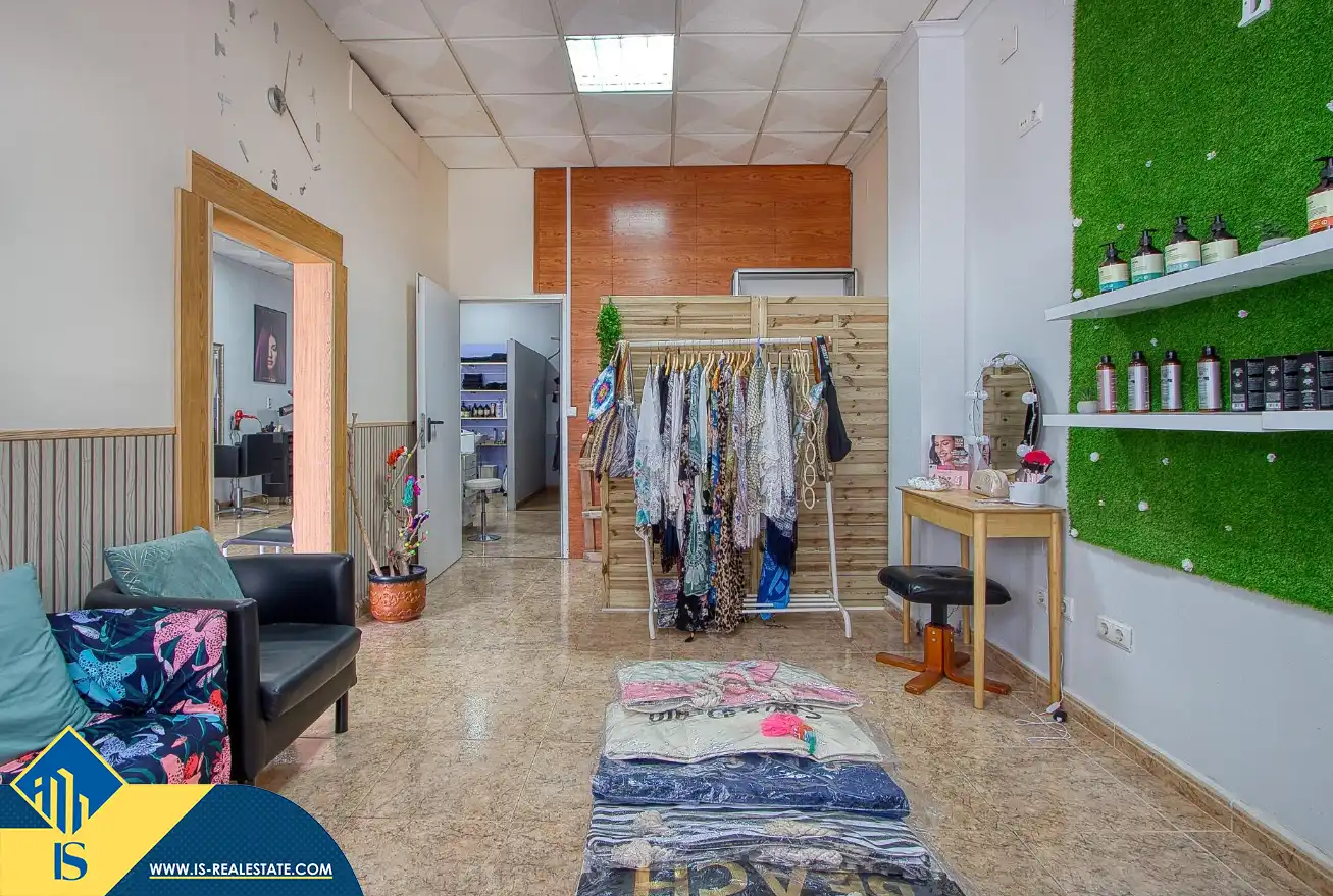 Local en venda en Torrevieja amb Aire condicionat, Calefacció i Moblat