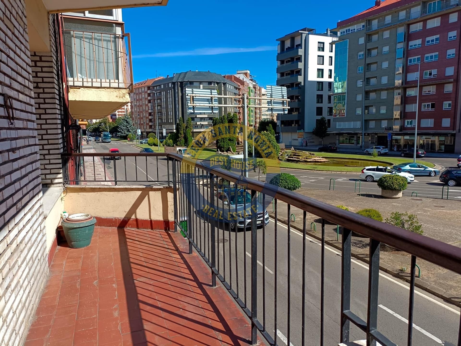 Flat for sale in San Claudio - La Chantría, León Capital