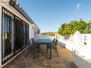 Adosado con piscina en venta en Alcorrín