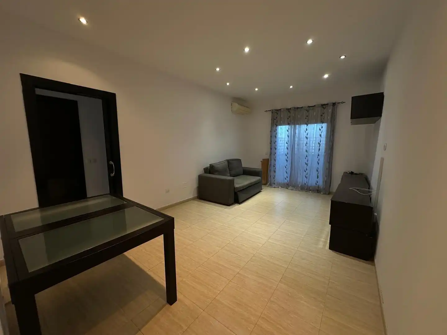 Sala d'estar de Àtic en venda en Roquetas de Mar amb Jardí privat i Terrassa