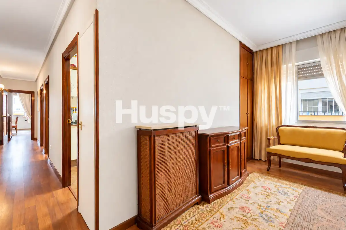 Piso con ascensor en venta en Calle Guzman el Bueno, imagen 13