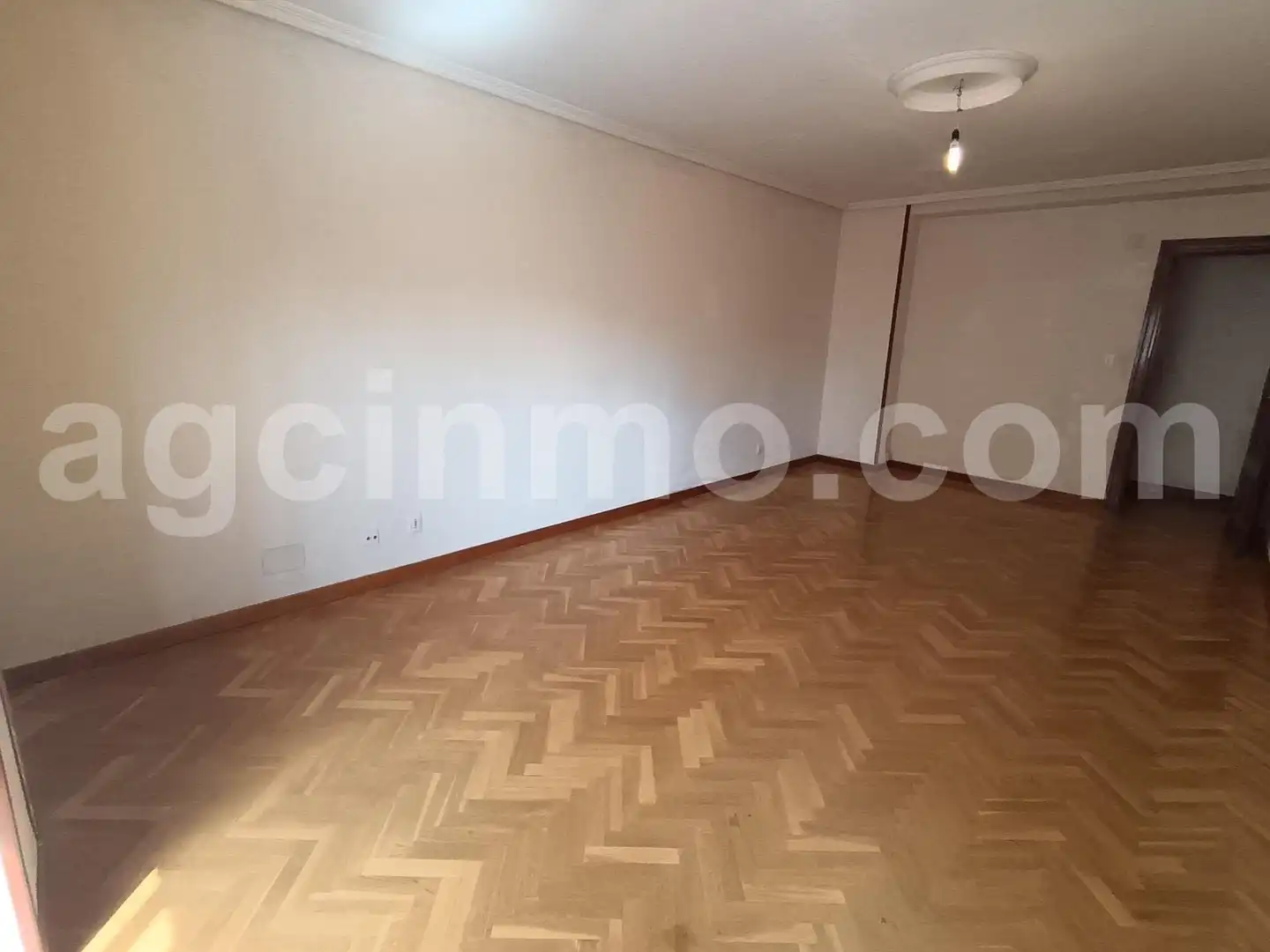 Piso con ascensor en venta en Calle SIMON ARANDA, imagen 4
