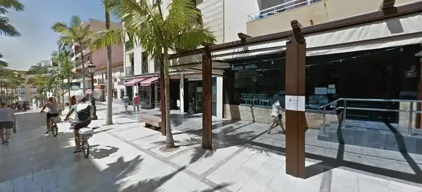 Business premises for sale in Avenida de Blas Infante, imagen 2