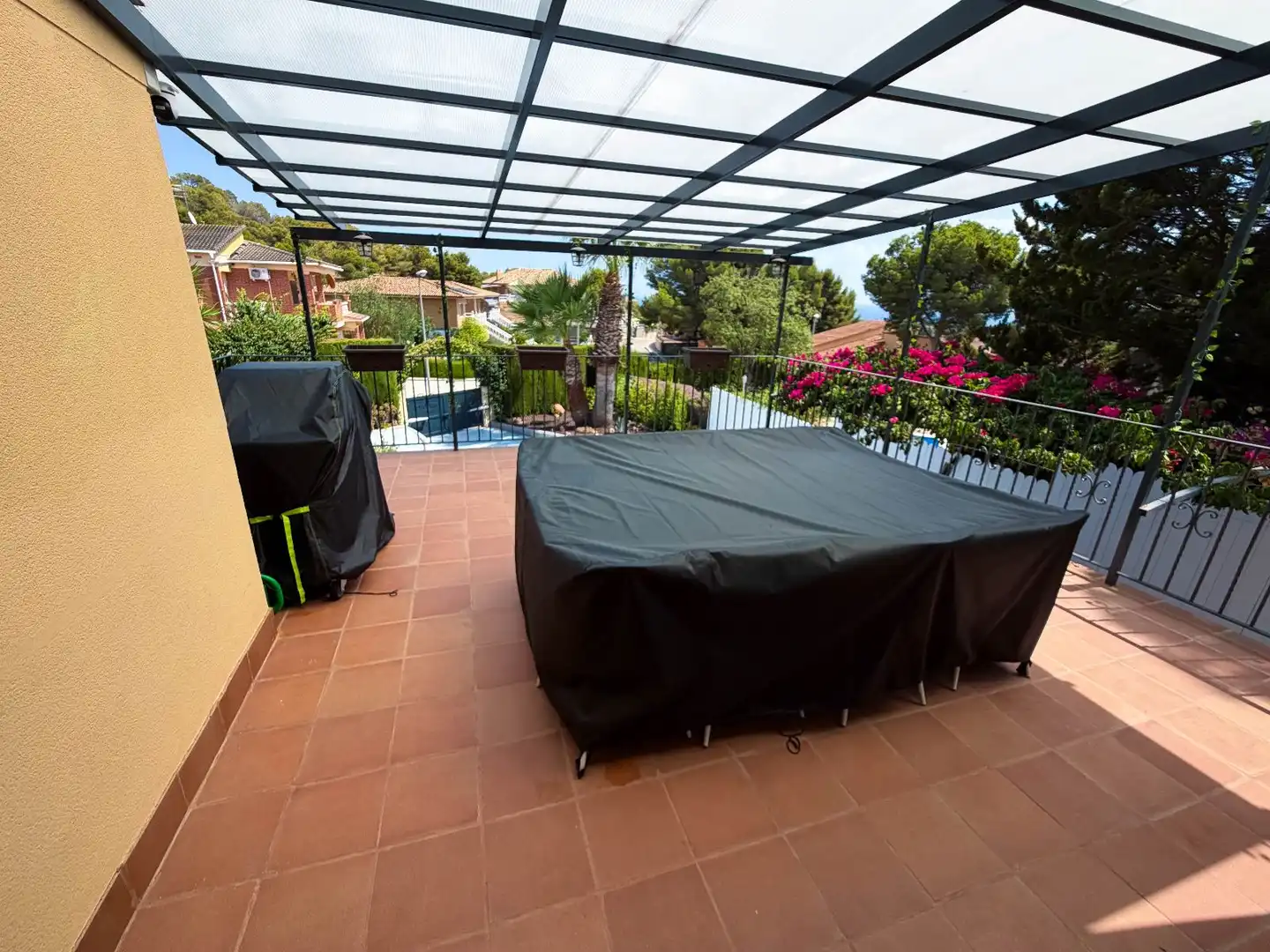 Terrace of Houses for sale in Roda de Berà  with Air Conditioner, Heating and Terrace