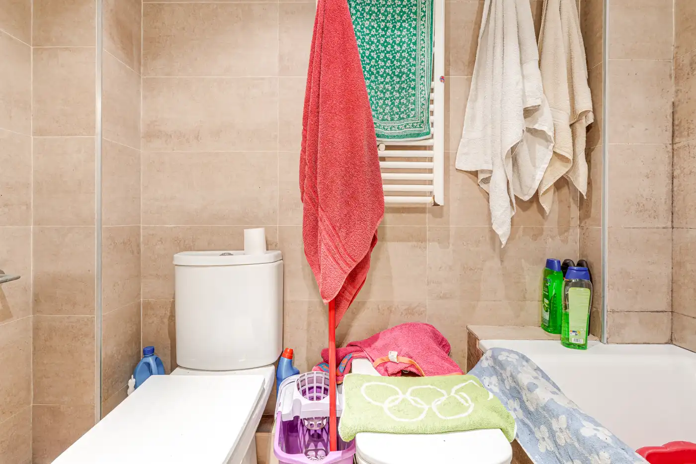 Bathroom of Flat for sale in Terrassa  with Terrace and Furnished