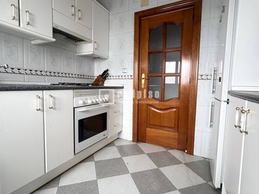 Pis amb ascensor en venda a de Gutierre de Cetina