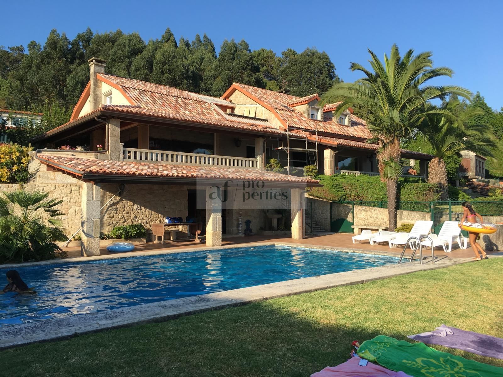 Swimming pool of House or chalet for sale in Poio  with Air Conditioner, Heating and Terrace