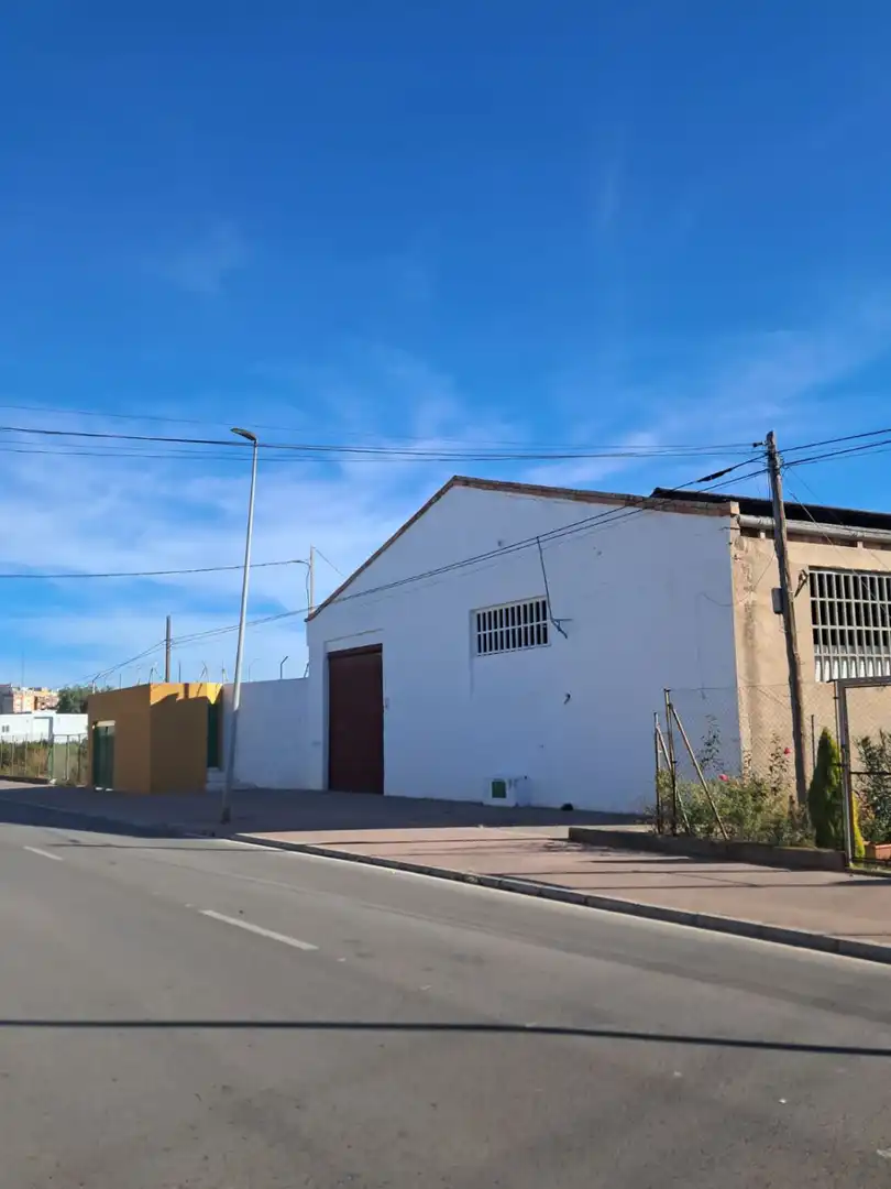 Außenansicht von Fabrikhallen zum Verkauf in Burriana / Borriana