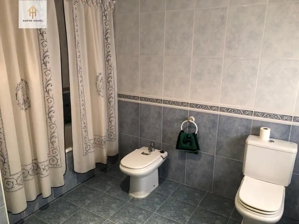 Badezimmer von Residential zum Verkauf in Torreorgaz