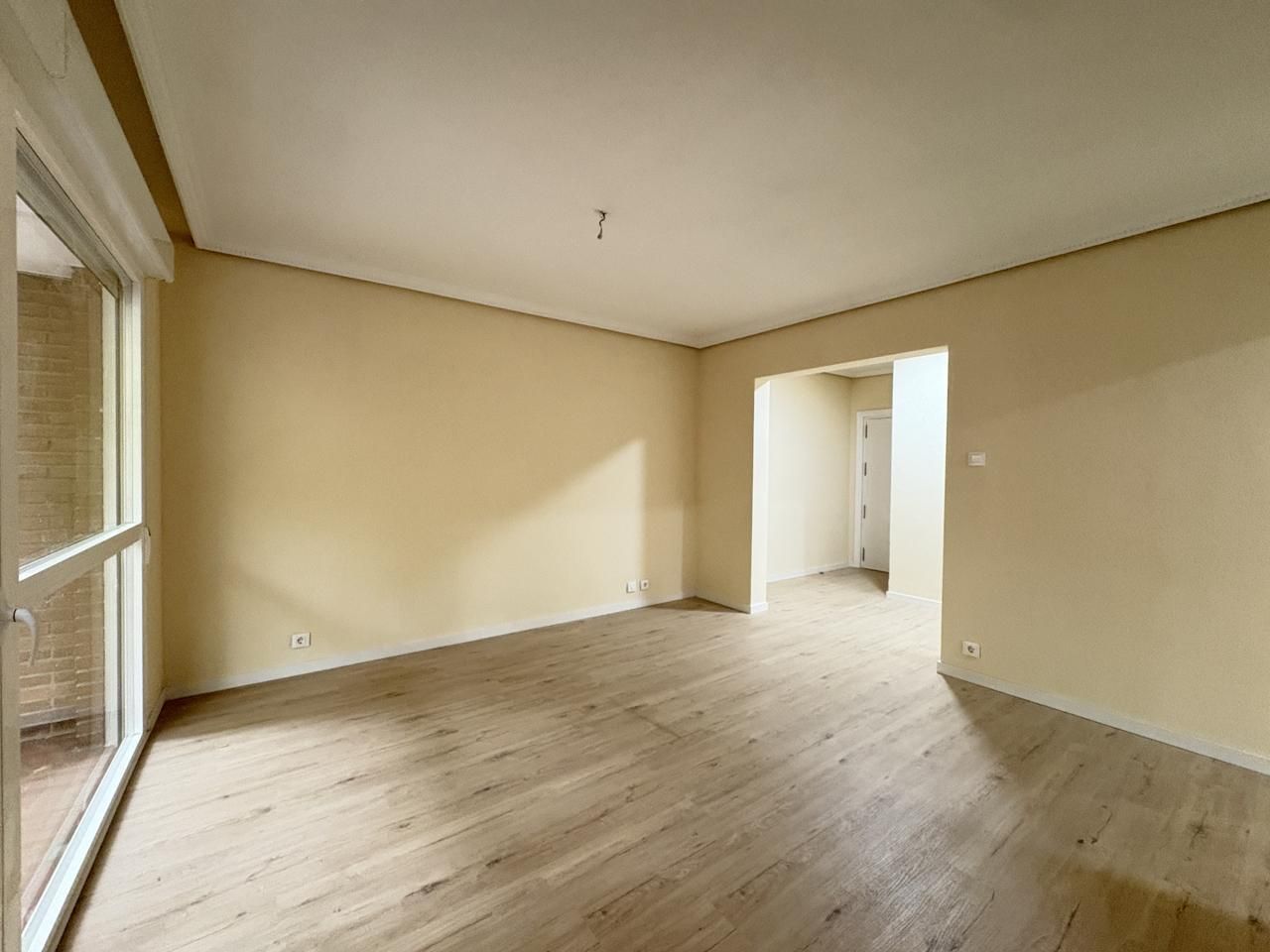 Sala d'estar de Pis de lloguer en  Madrid Capital amb Calefacció i Terrassa