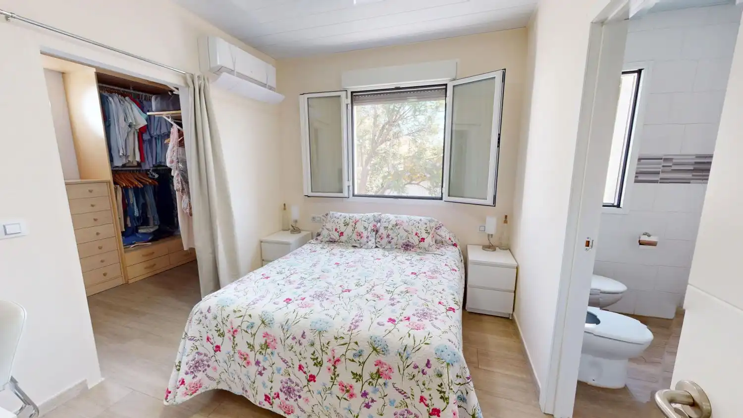 Dormitori de Casa o xalet en venda en Alcalá de Guadaira