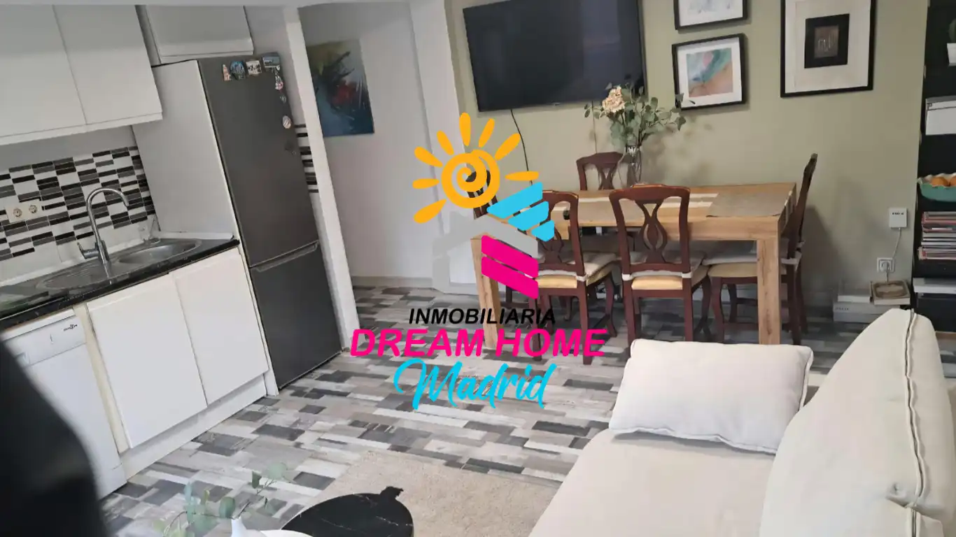 Vista exterior de Piso en venta en Madrid con Aire acondicionado y Calefacción
