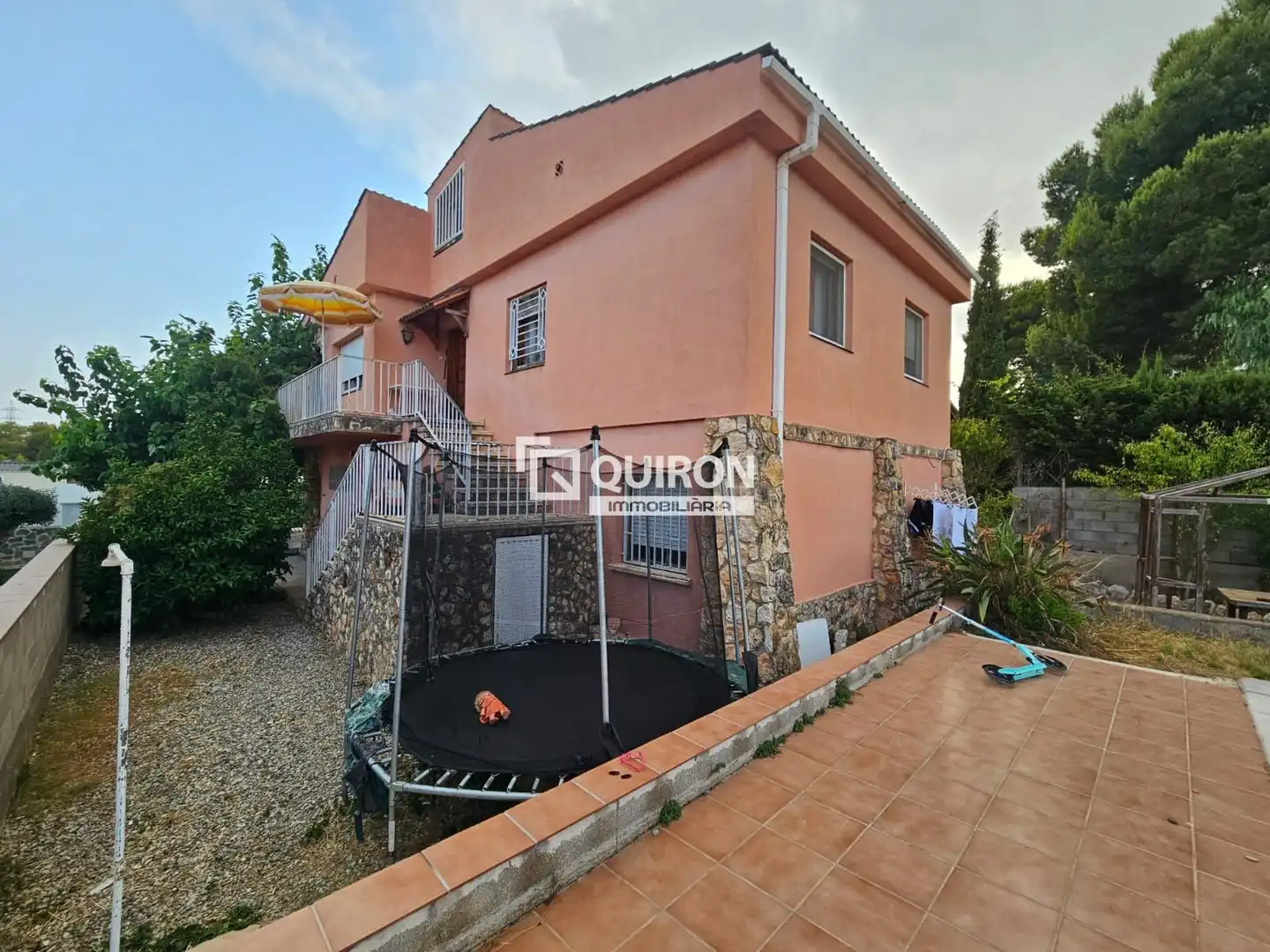 Detached house with pool for sale in Escorpio