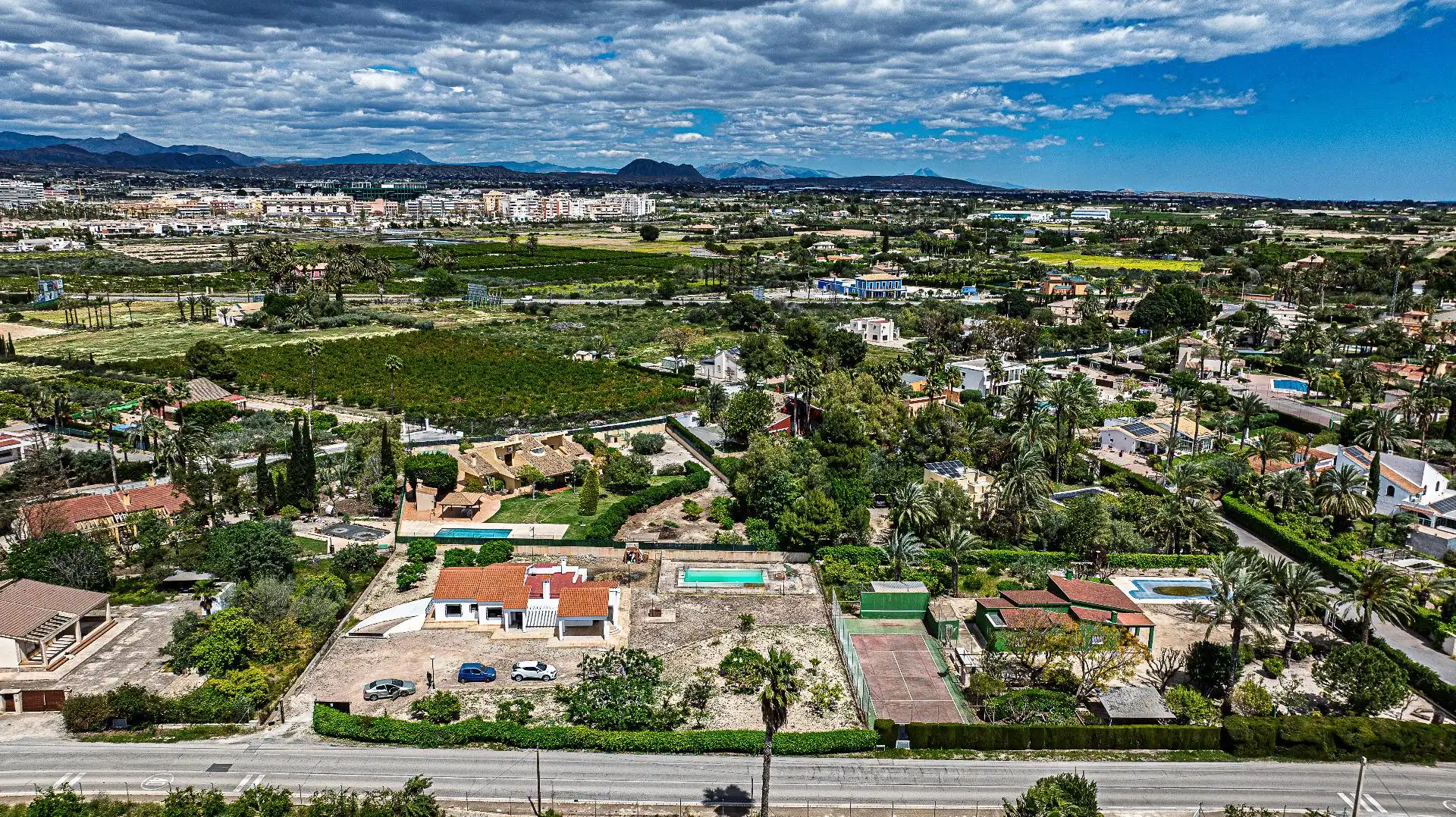 Casa o xalet en venda en Elche / Elx amb Jardí privat, Terrassa i Piscina