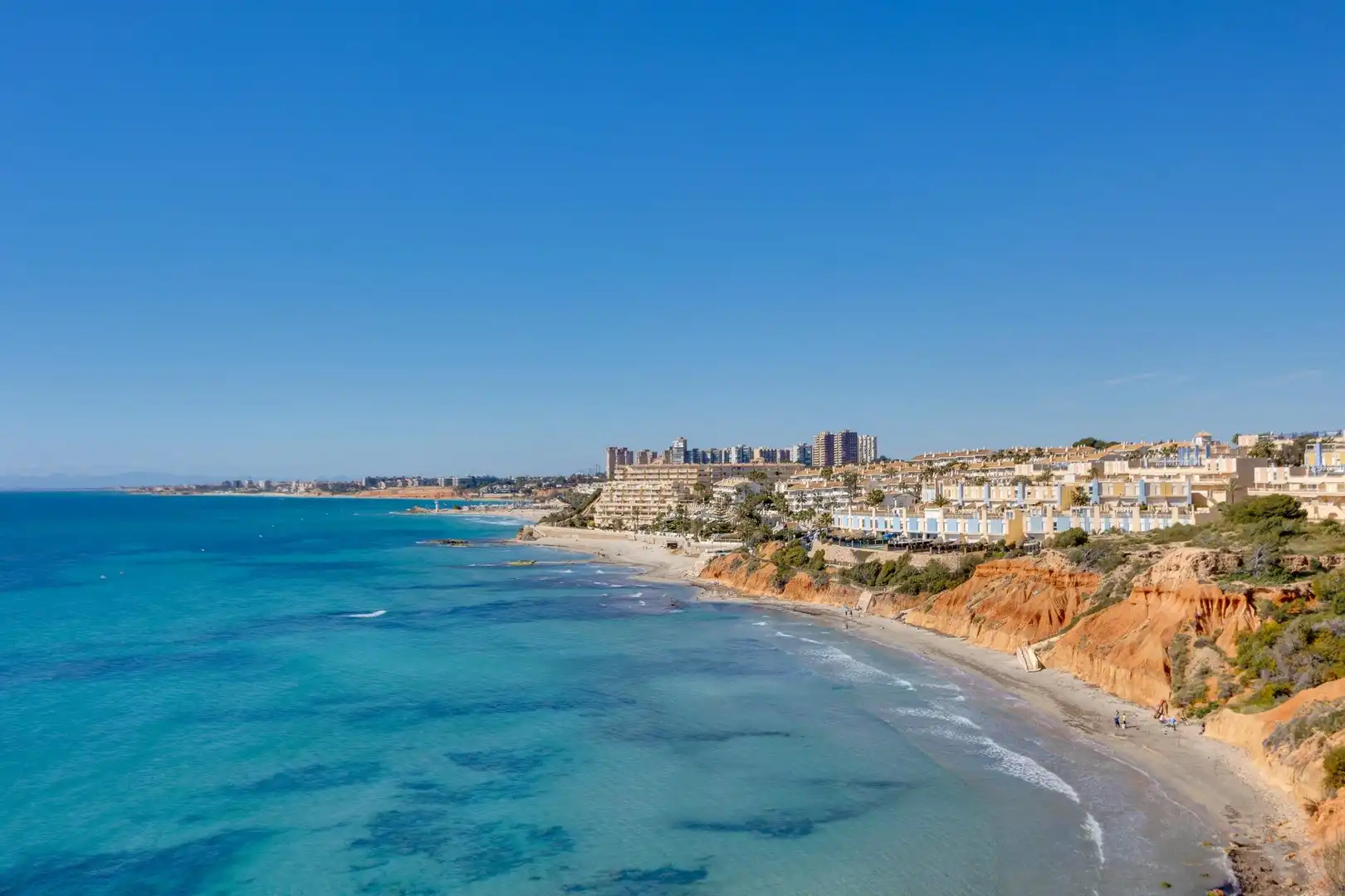 Vista exterior de Piso en venta en Orihuela con Aire acondicionado, Amueblado y Piscina comunitaria
