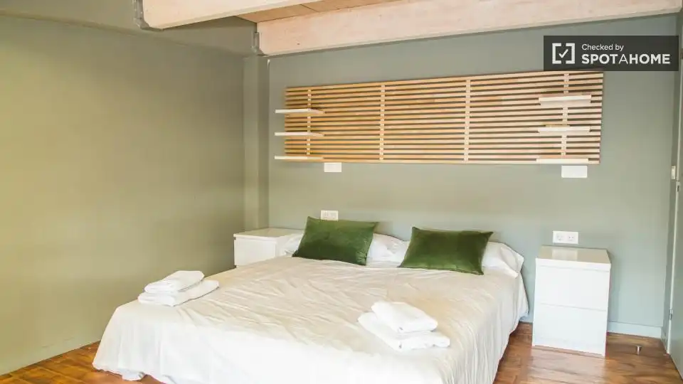 Habitació a Sant Gervasi- Galvany