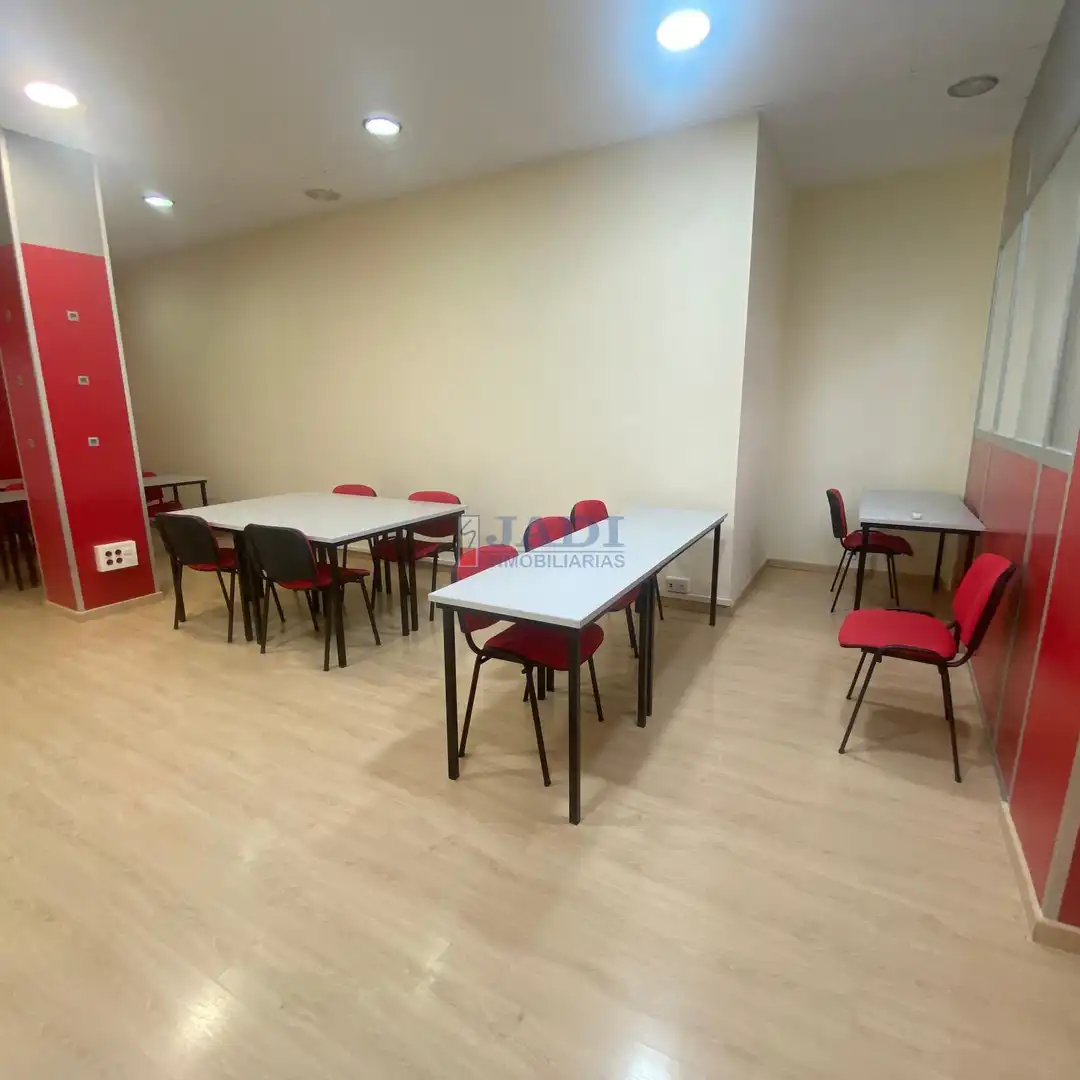 Local comercial de lloguer a Valdepeñas, imagen 12