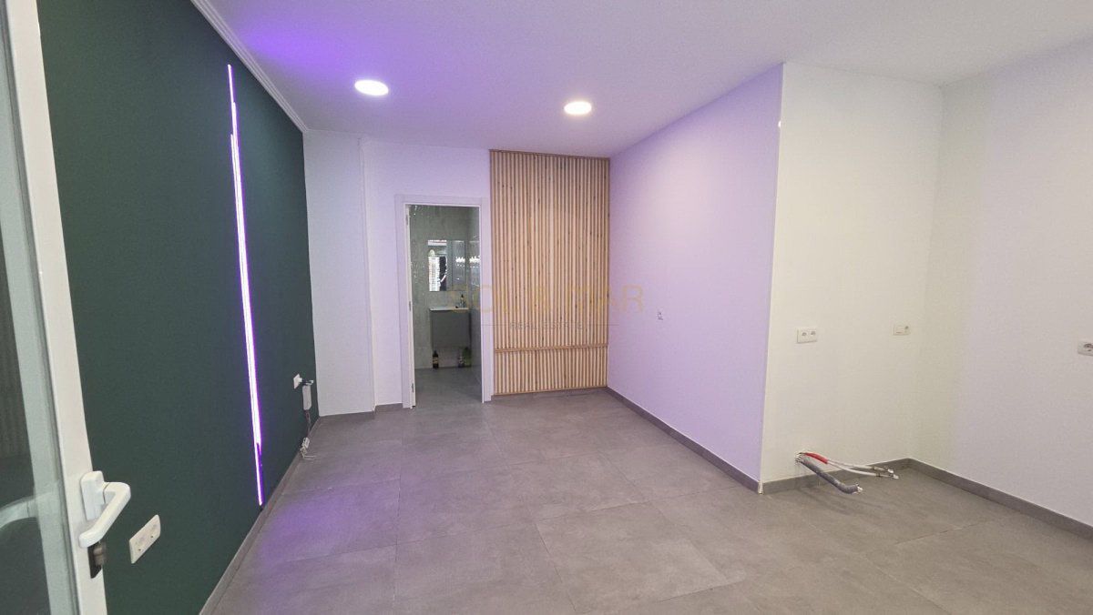 Premises to rent in Torremolinos  with Air Conditioner