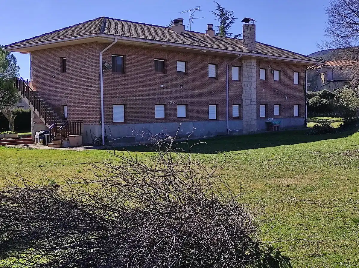 Vista exterior de Apartamento en venta en Bárcabo con Calefacción, Trastero y Piscina comunitaria