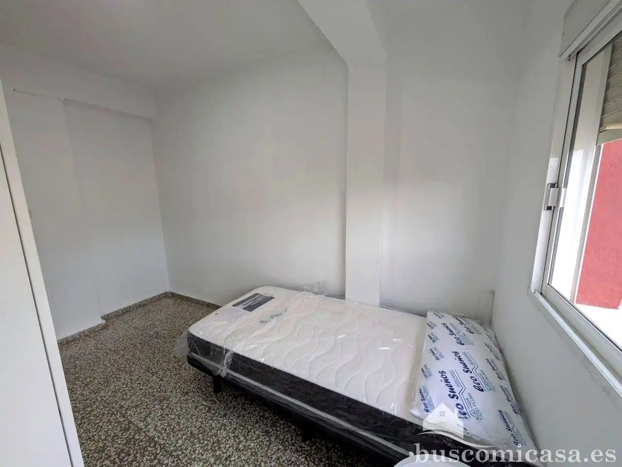 Habitación de Piso para compartir en Linares con Aire acondicionado y Amueblado