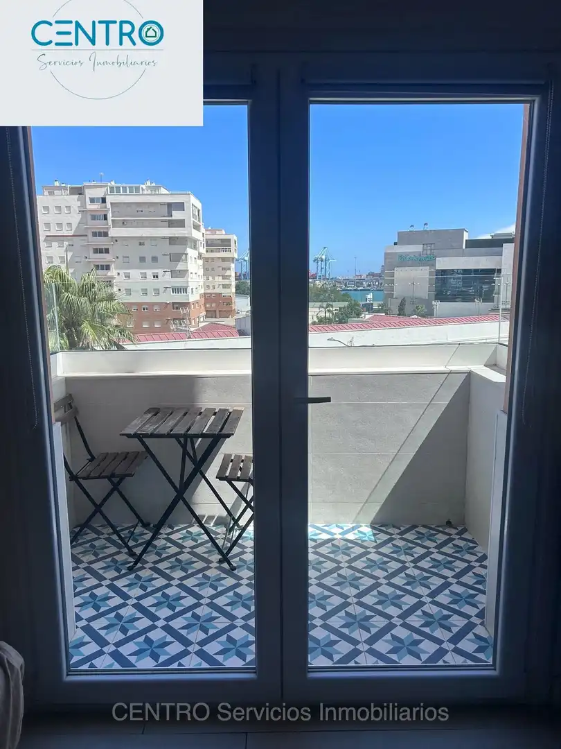 Balcony of Flat for sale in Algeciras  with Air Conditioner, Storage room and Furnished