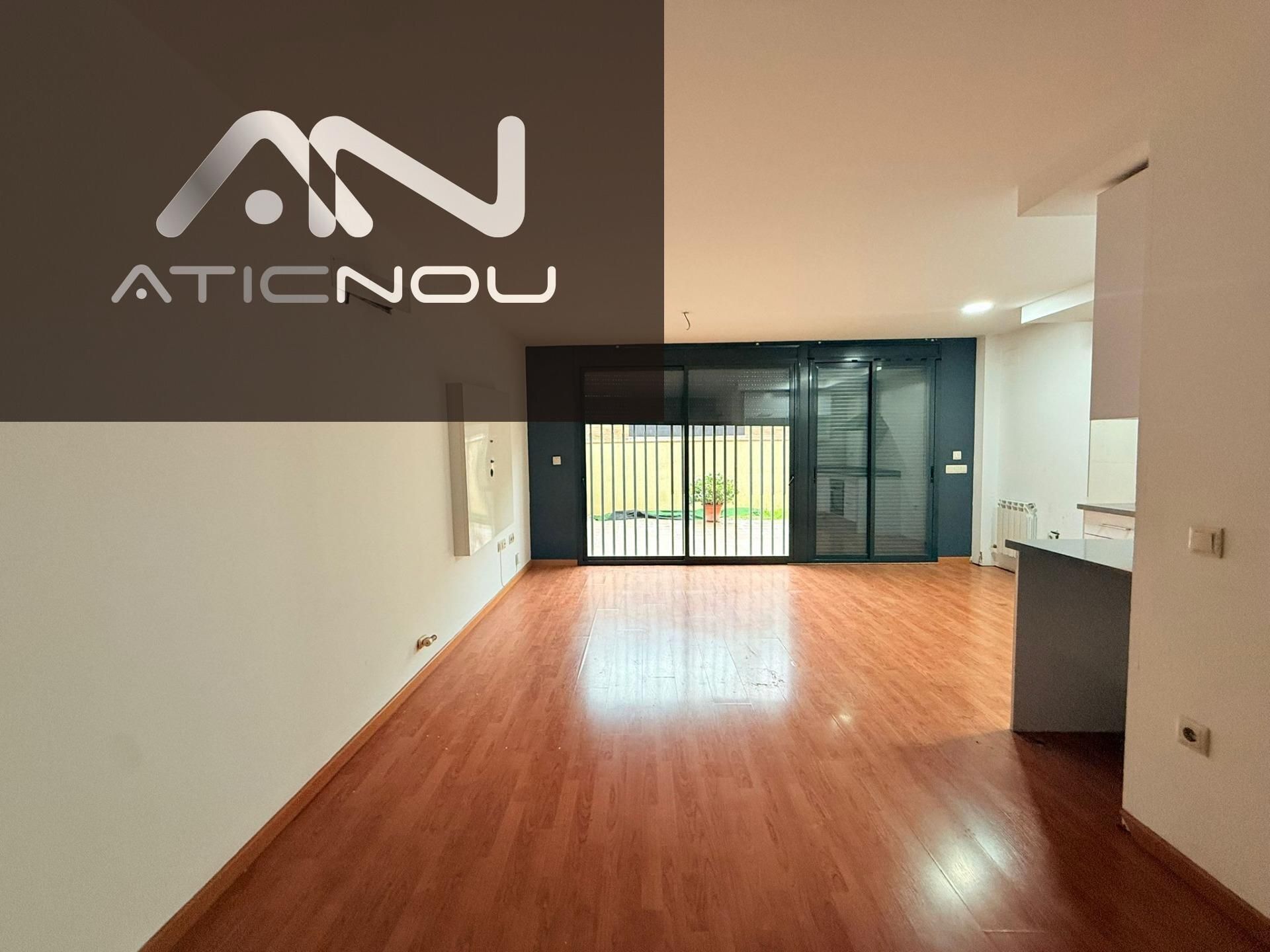 Casa adosada en venda en Reus amb Jardí privat