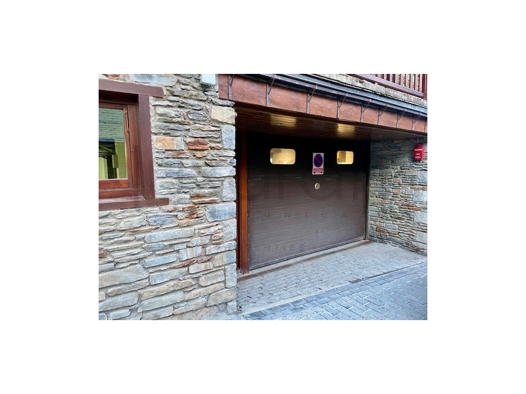 Parking of Garage for sale in Naut Aran