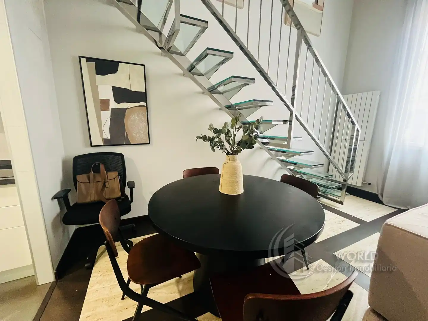 Comedor de Dúplex de alquiler en Madrid con Aire acondicionado, Calefacción y Amueblado