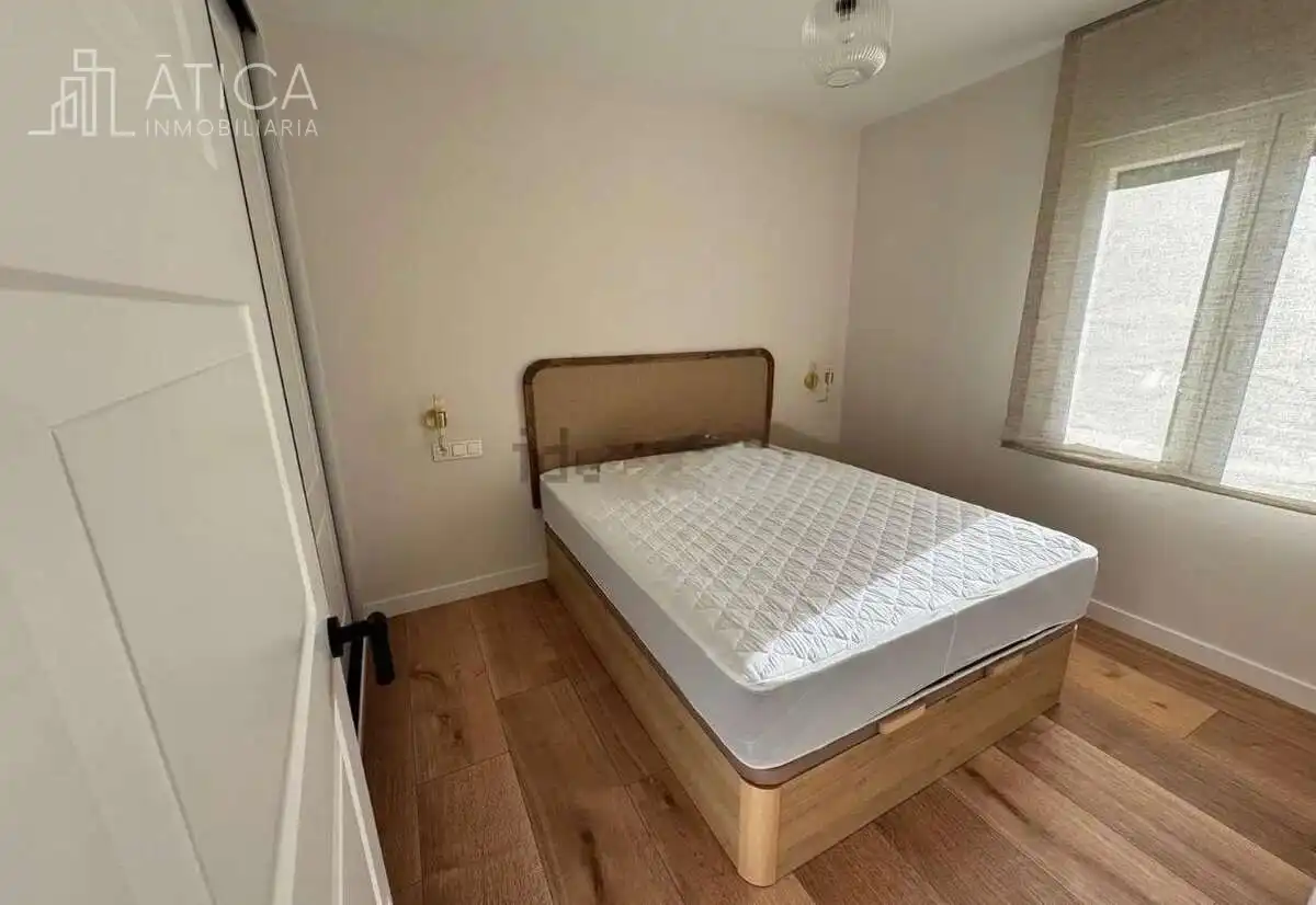 Habitación de Apartamento de alquiler en Salamanca con Calefacción y Amueblado
