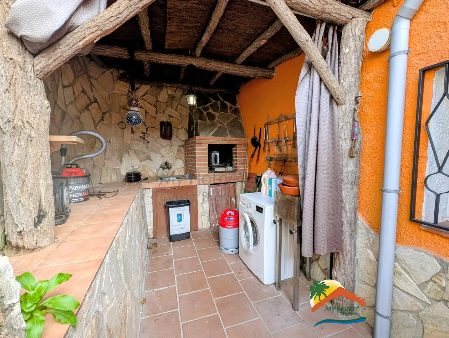 Cuina de Casa o xalet en venda en Lloret de Mar amb Calefacció, Jardí privat i Terrassa