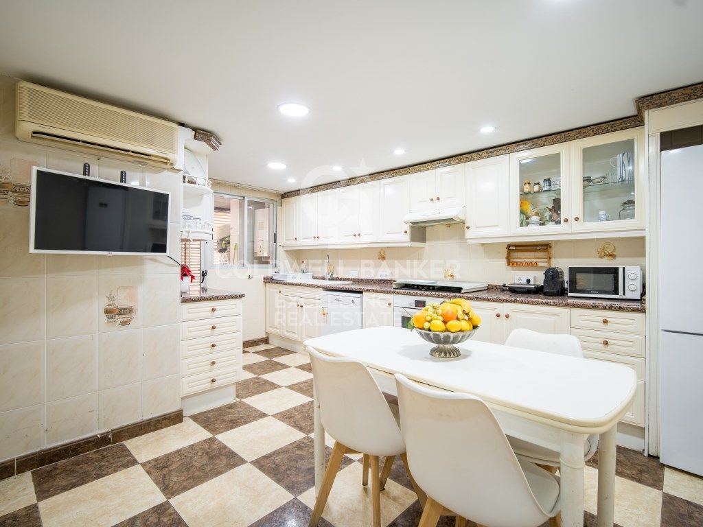 Kitchen of Flat for sale in  Valencia Capital  with Terrace