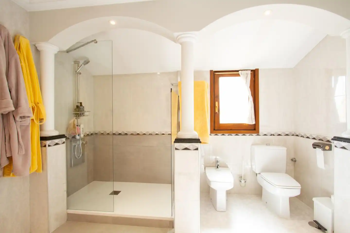 Badezimmer von Maisonette zum Verkauf in Villava / Atarrabia mit Klimaanlage, Heizung und Terrasse