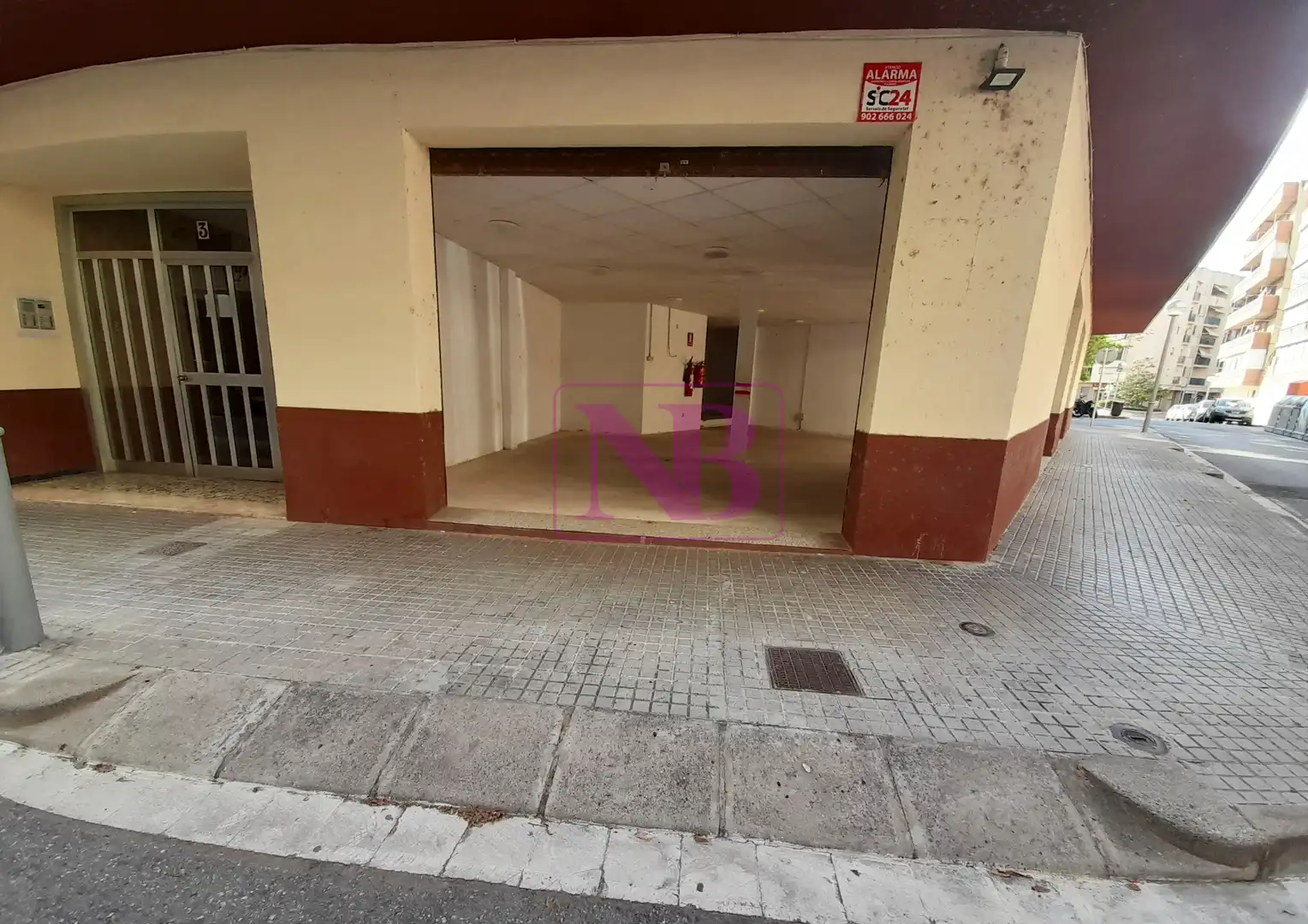 Business premises for sale in Carrer de l'Oest, imagen 3