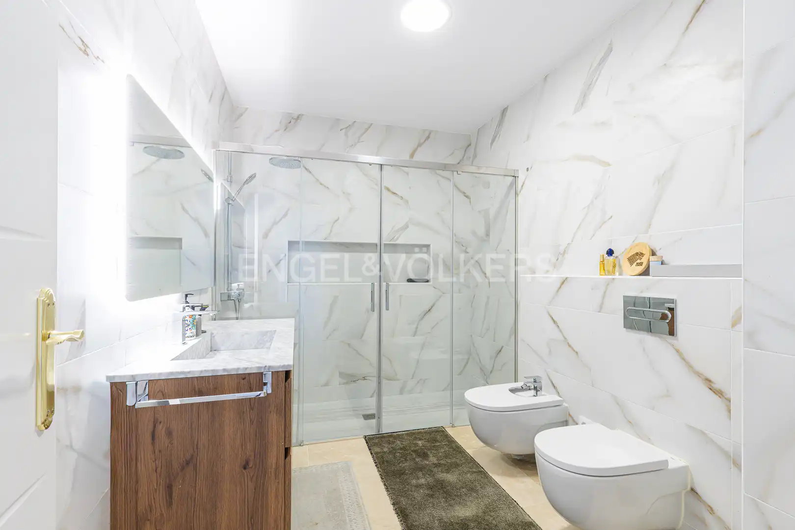 Baño de Casa o chalet en venta en Boadilla del Monte con Aire acondicionado, Calefacción y Jardín privado