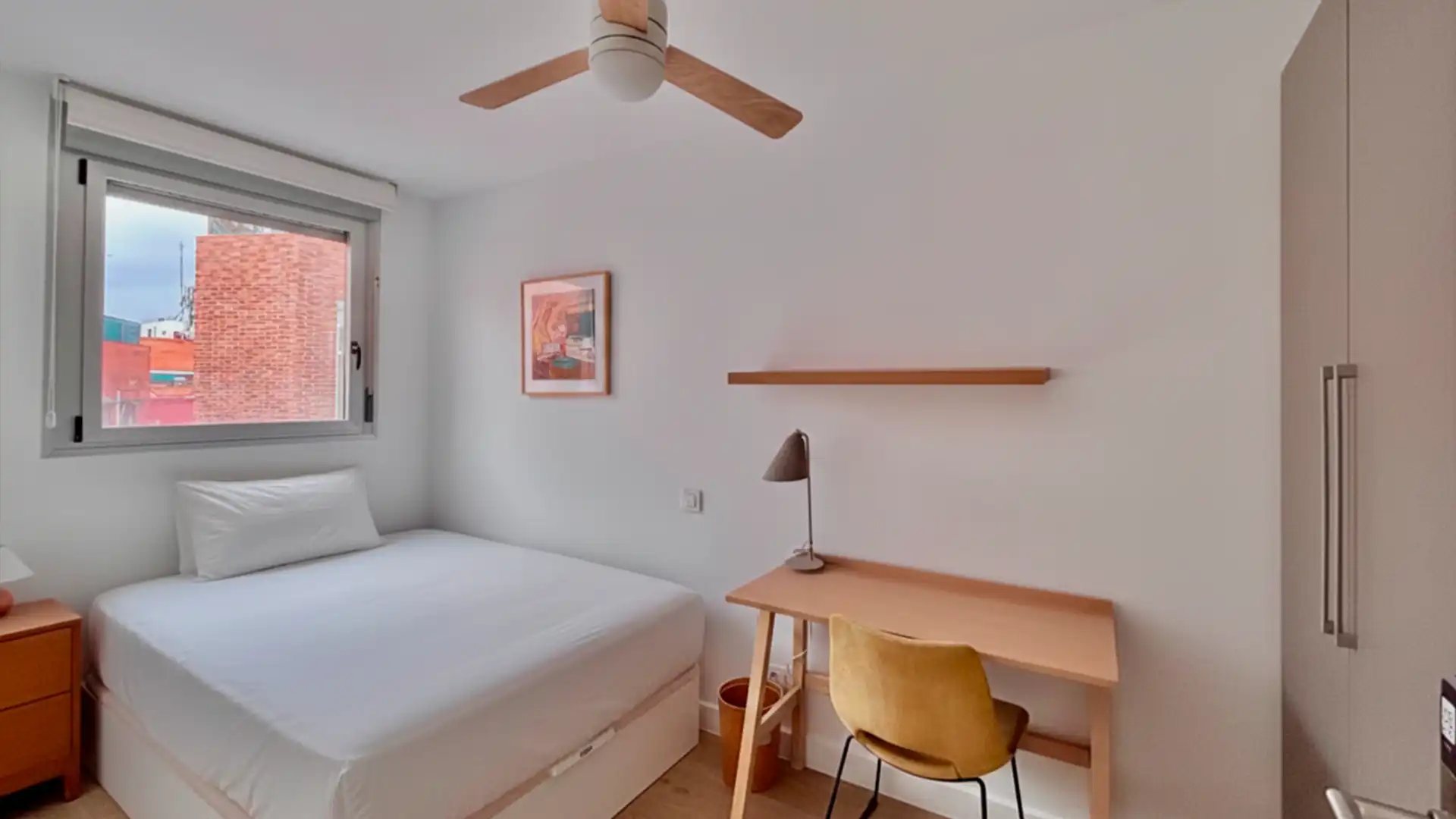 Bedroom of Flat for rent in Madrid  with Air Conditioner, Heating and Storage room