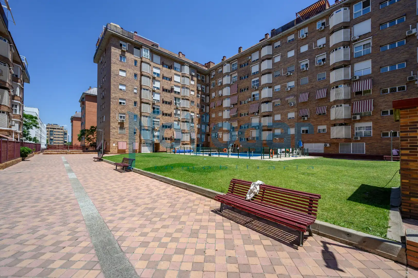 Exterior view of Flat for sale in Madrid  with Air Conditioner, Heating and Community pool