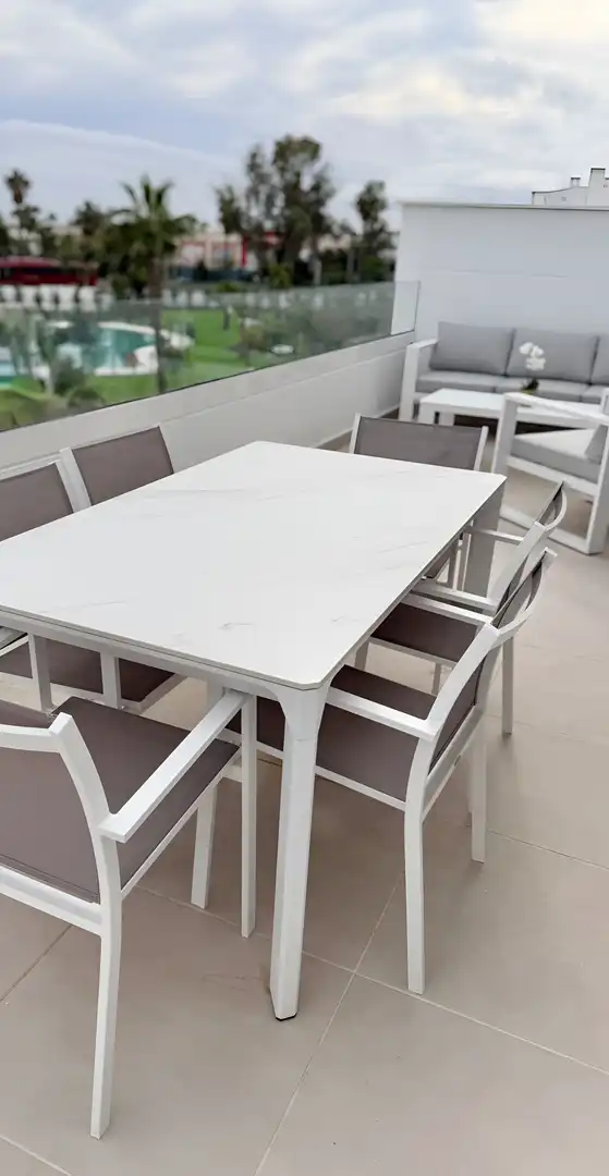 Terraza de Apartamento de alquiler en Estepona con Aire acondicionado, Terraza y Piscina