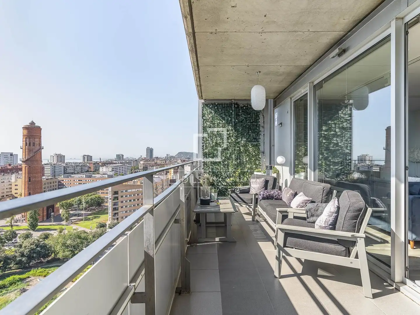 Terrasse von Wohnung zum Verkauf in Barcelona mit Klimaanlage und Balkon