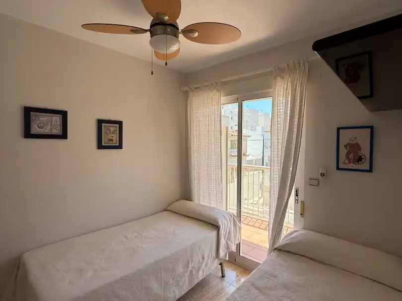 Bedroom of Flat for rent in Miramar, Valencia