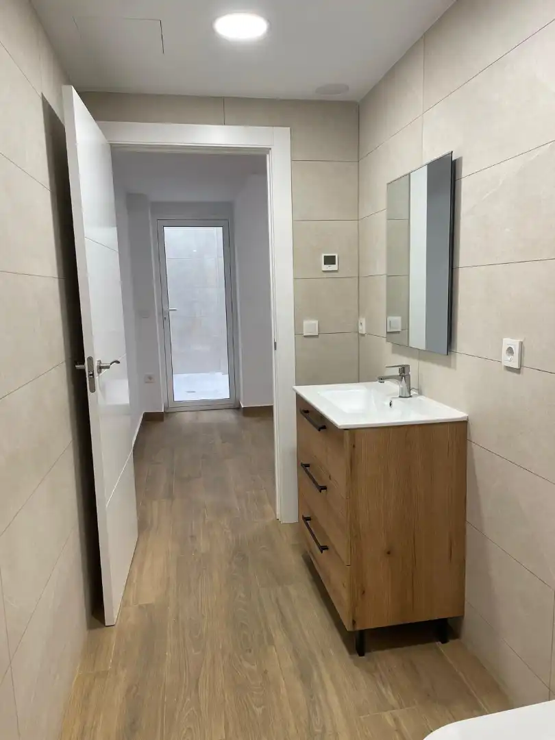 Baño de Planta baja en venta en Elche / Elx con Aire acondicionado, Terraza y Horno