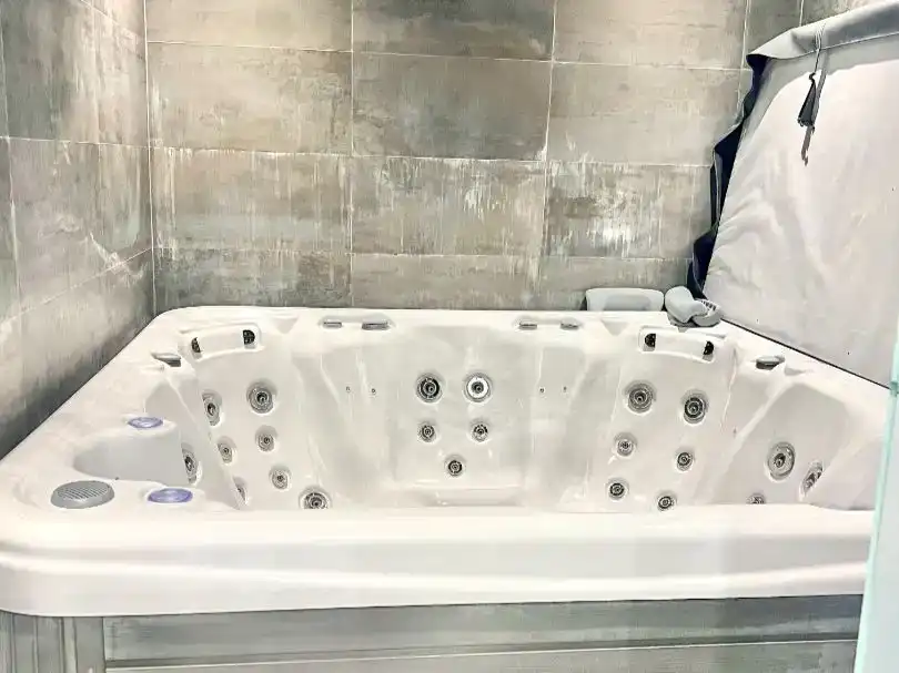 Bany de Pis en venda en Guadarrama amb Aire condicionat i Piscina