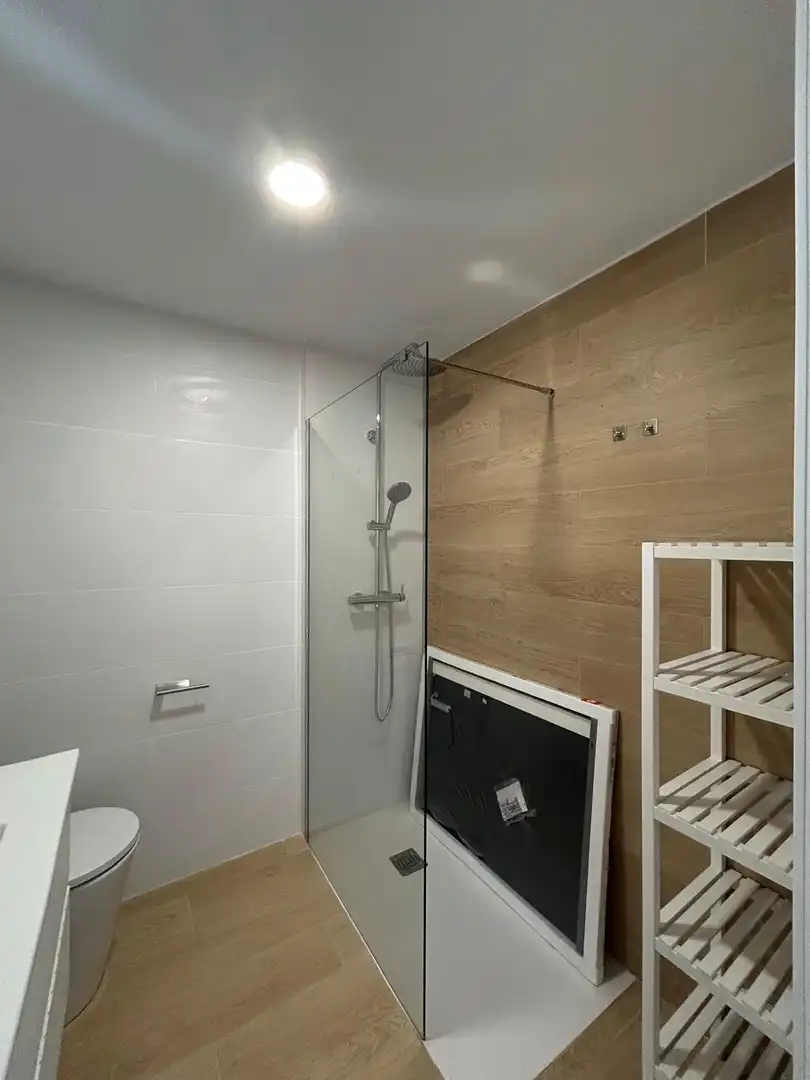 Bany de Apartament de lloguer en El Puig de Santa Maria amb Parquet, Terrassa i Moblat