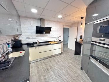 Piso con balcón en venta en Plaza de Toros - Avenida Chapí - Trinquete