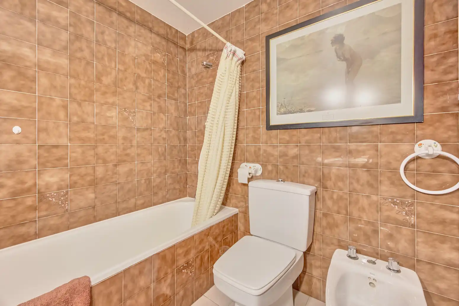 Bany de Pis en venda en  Pamplona / Iruña amb Aire condicionat, Calefacció i Parquet